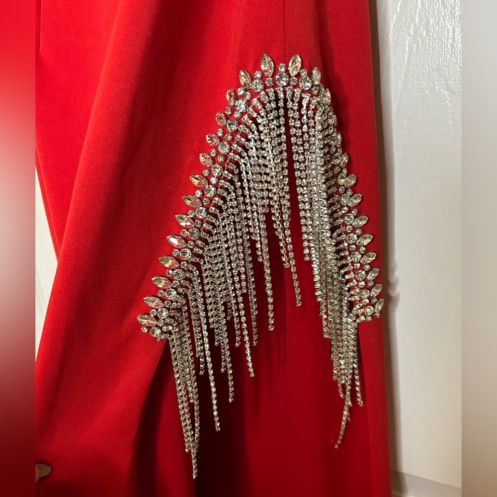 NWT JOVANI Strapless RED GOWN WITH EMBELLISHED FRINGE SLIT DRESS  2, 4 - Picture 4 of 8